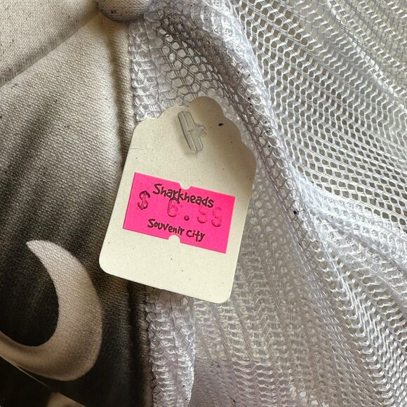 New with Tags Custom Airbrushed Deer Antler Trucker Hat - Picture 3 of 4